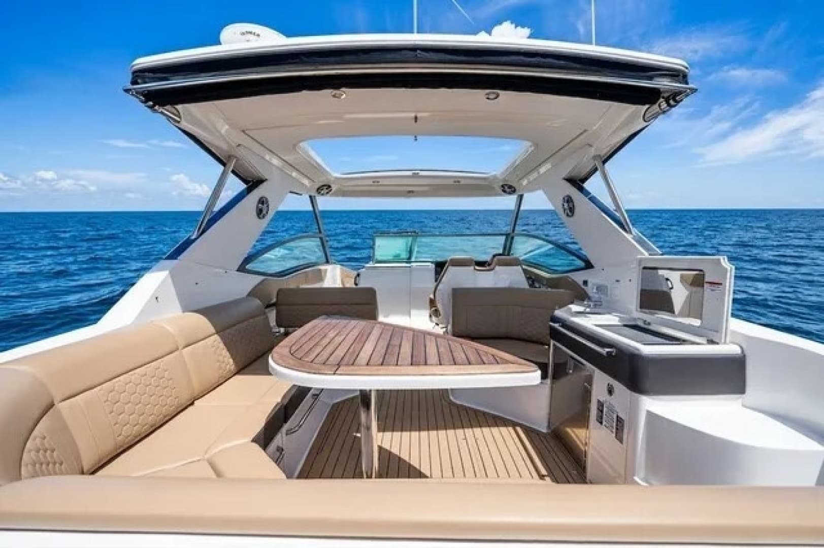 2020 Sea Ray Sundancer 320
