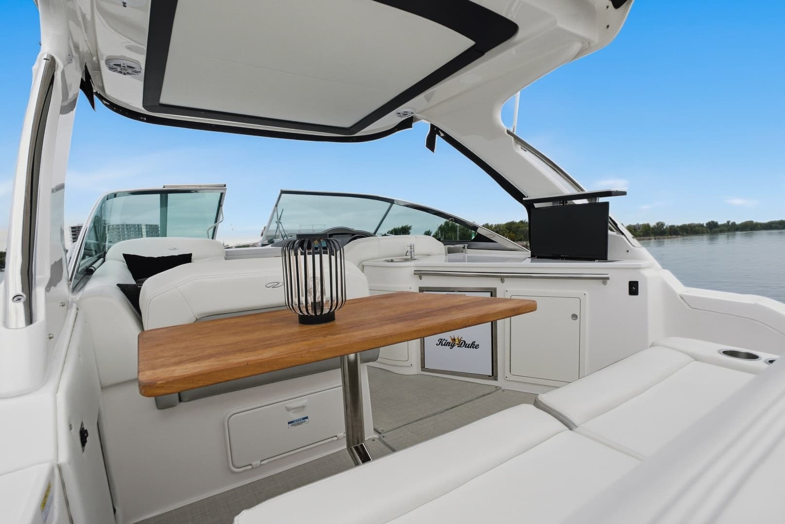 2021 Regal 33 Express
