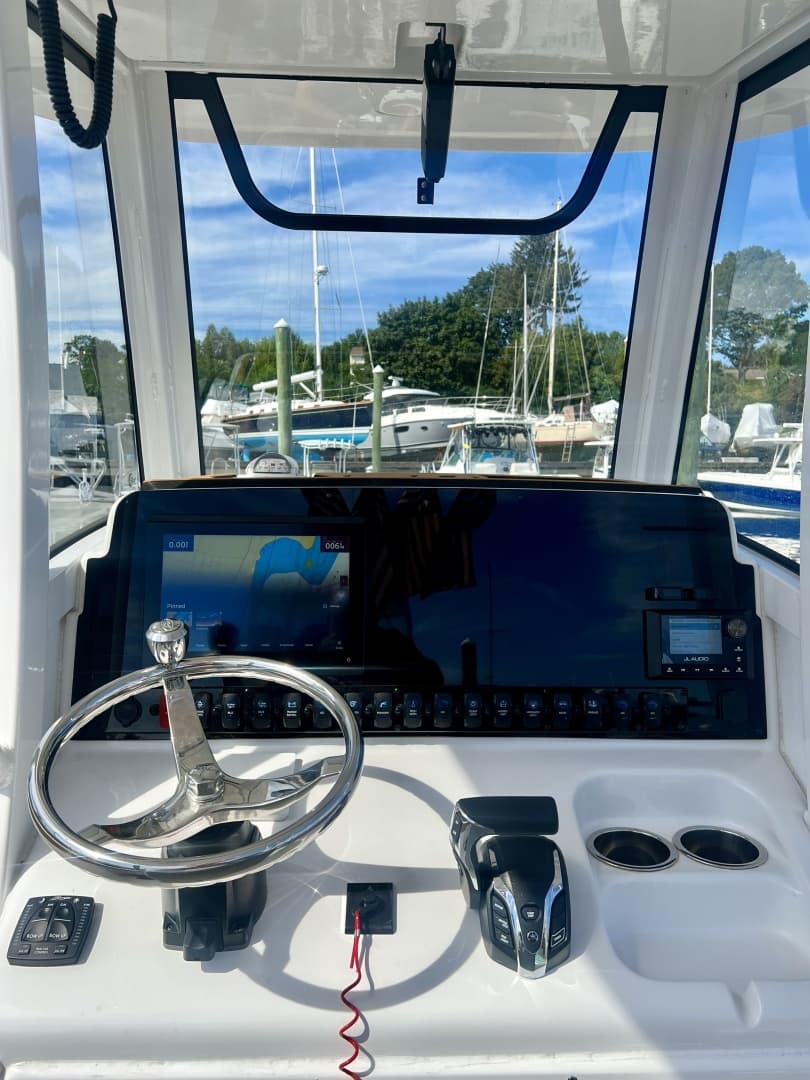 2024 Sea Hunt Ultra 255 SE