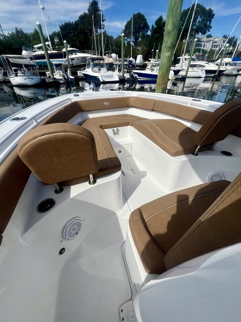 2024 Sea Hunt Ultra 255 SE