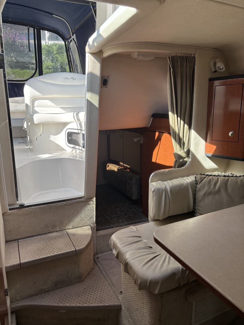 Mid Cabin