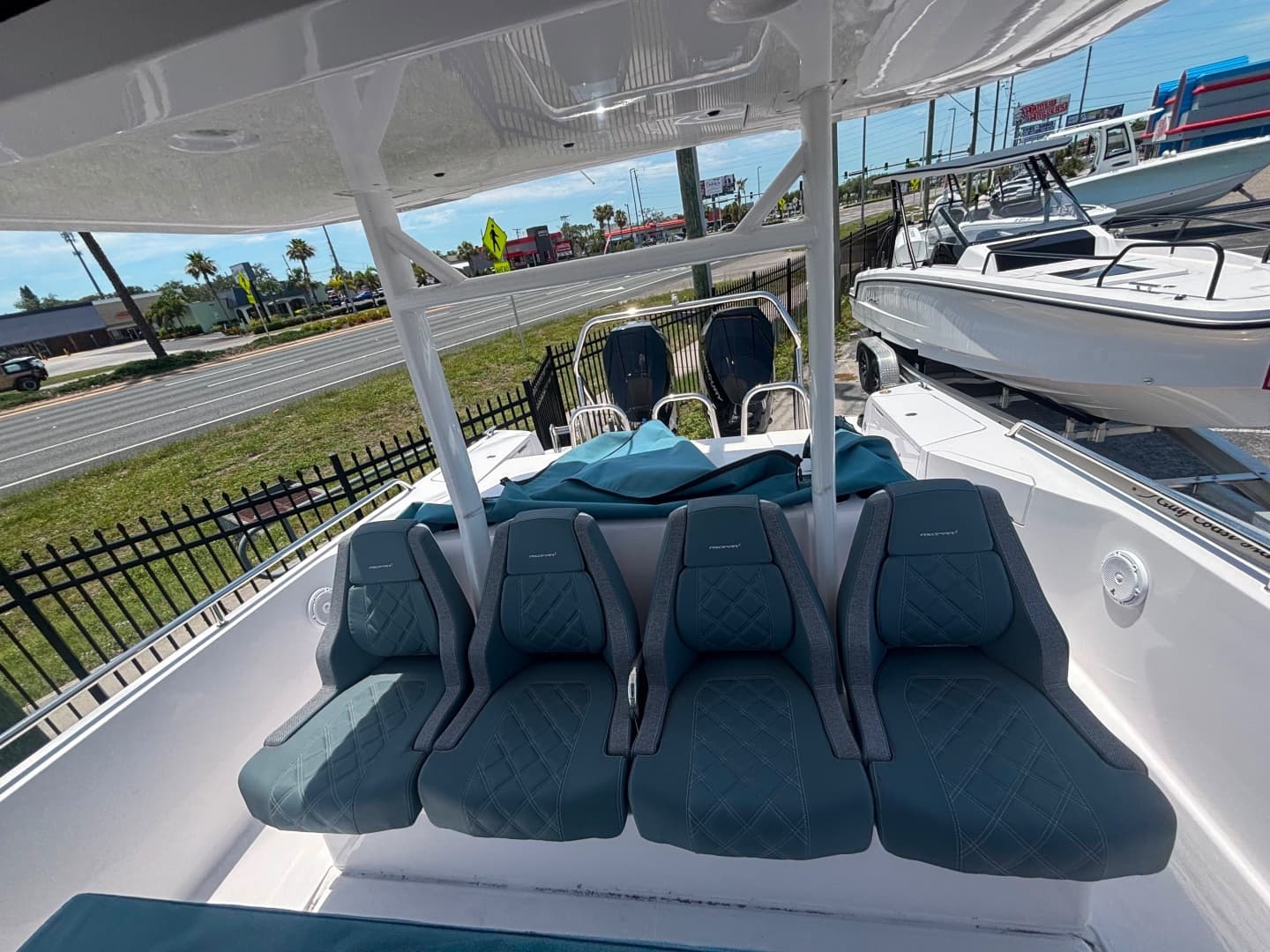 2024 Axopar 37 Sun Top