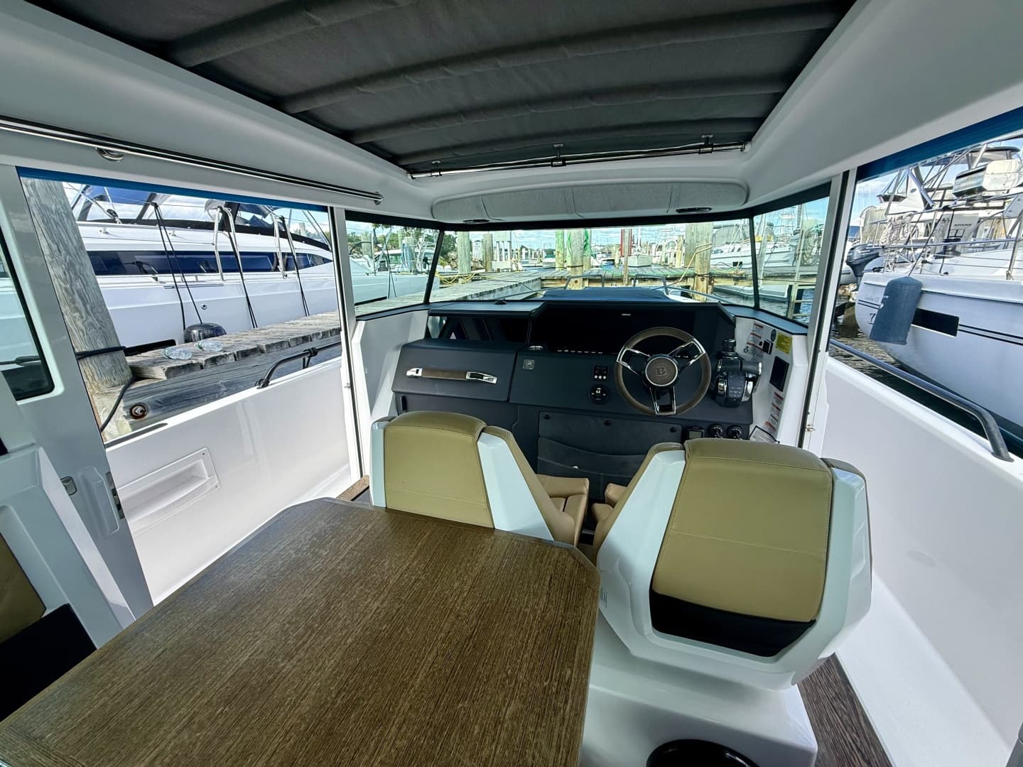 2021 Axopar 37 XC Cross Cabin