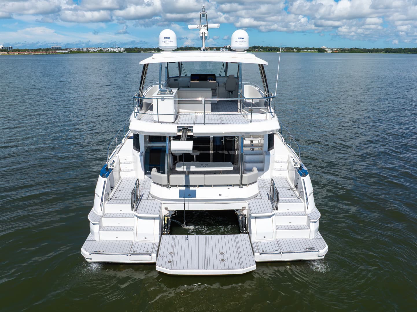 2022 Aquila 54 YACHT