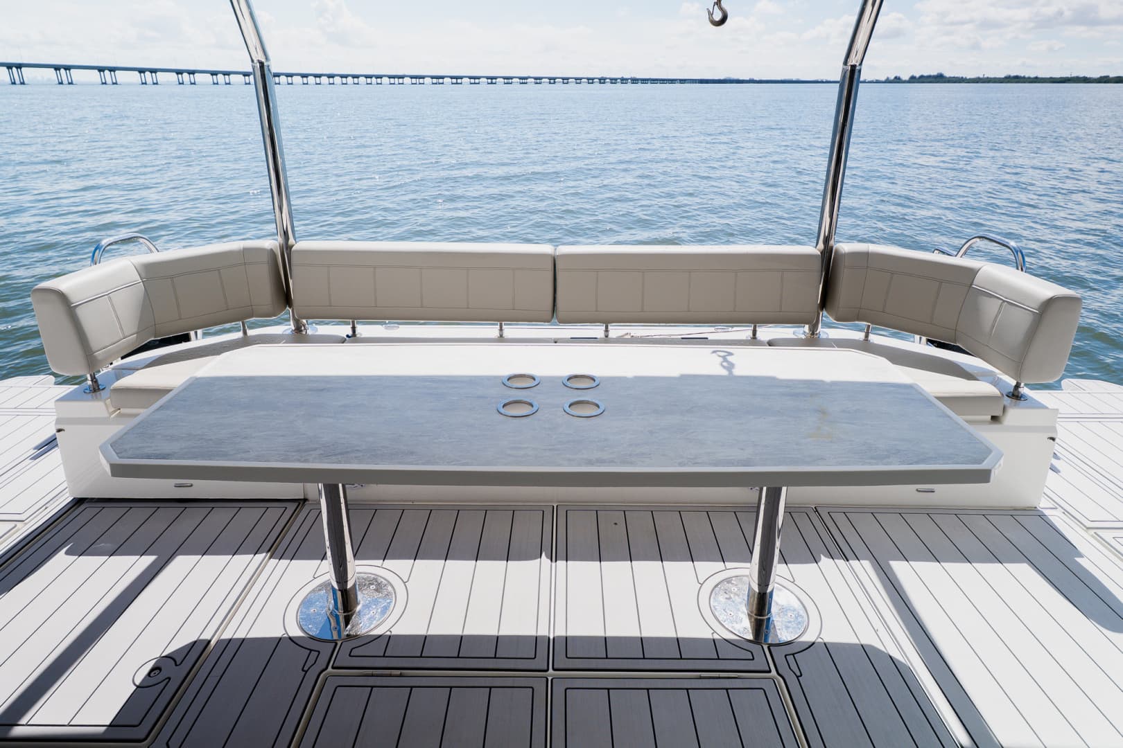 2022 Aquila 54 YACHT