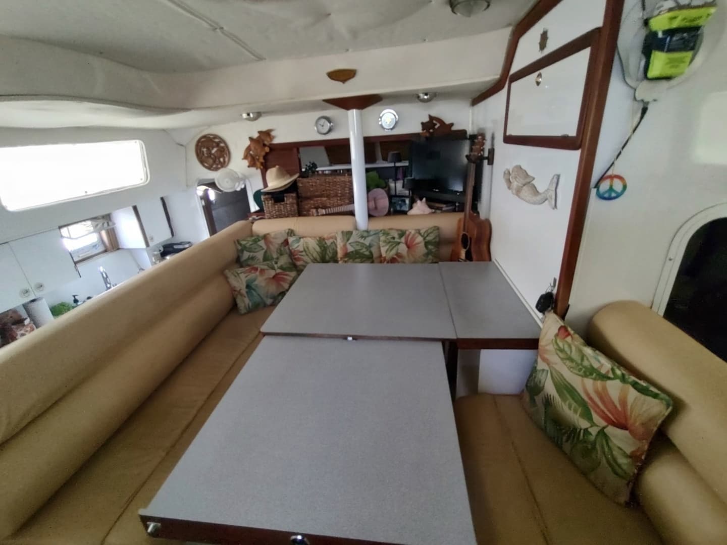 26 Saloon Table Both Up