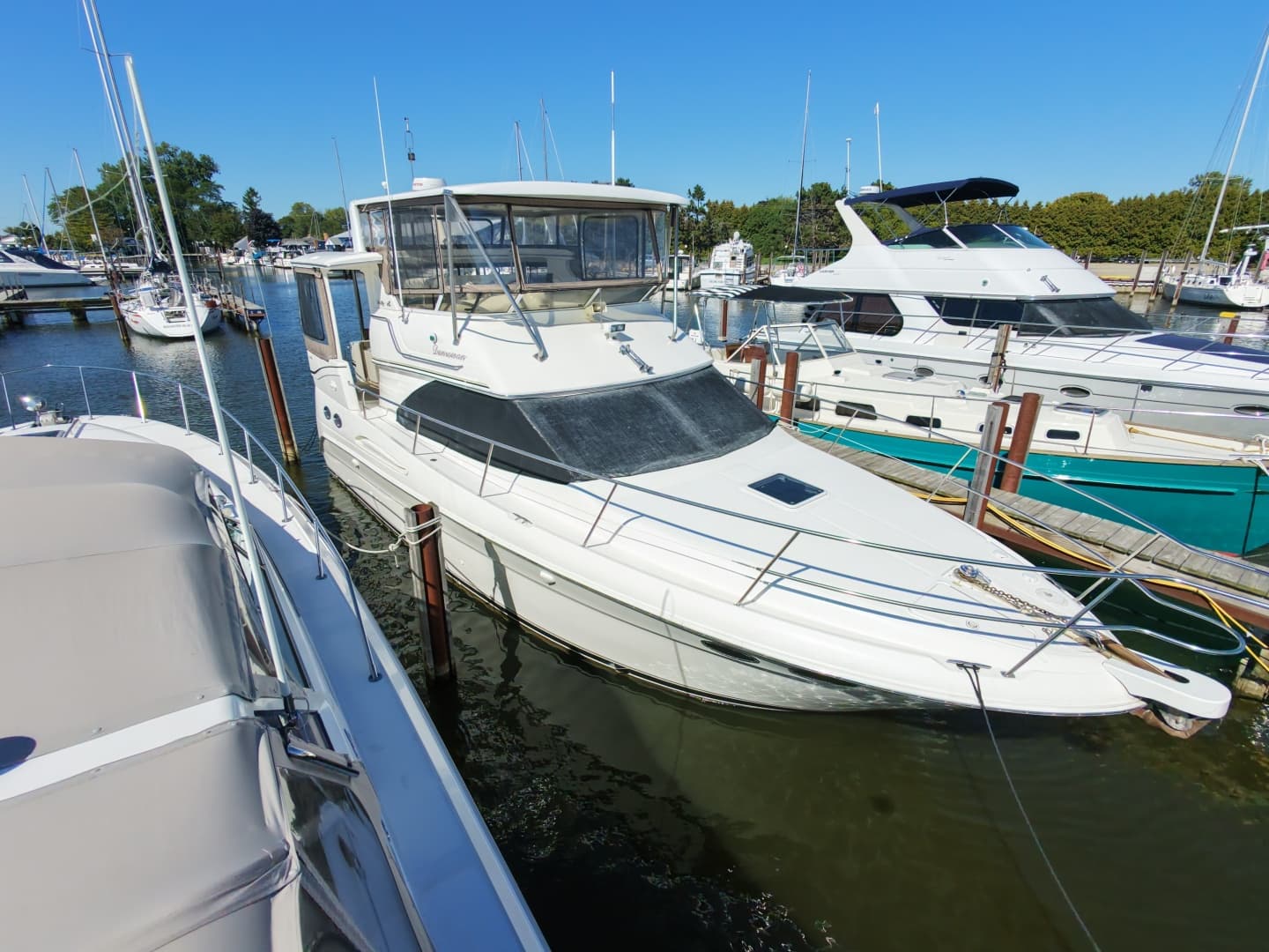 2000 Sea Ray 380 Aft Cabin