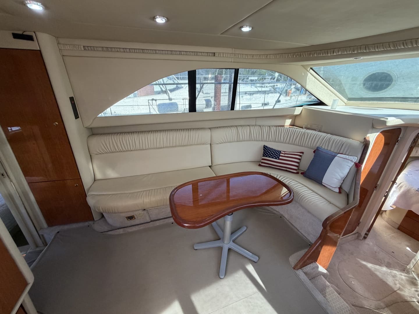 2000 Sea Ray 380 Aft Cabin