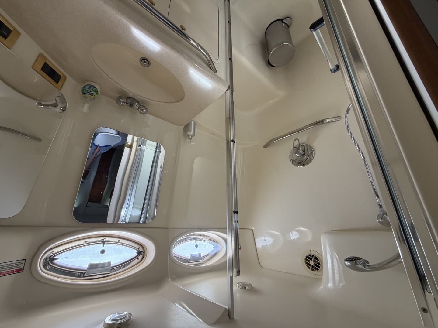 2000 Sea Ray 380 Aft Cabin