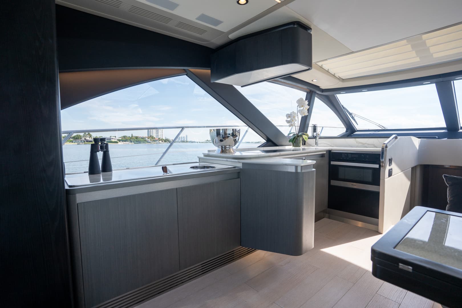 2022 Azimut S6