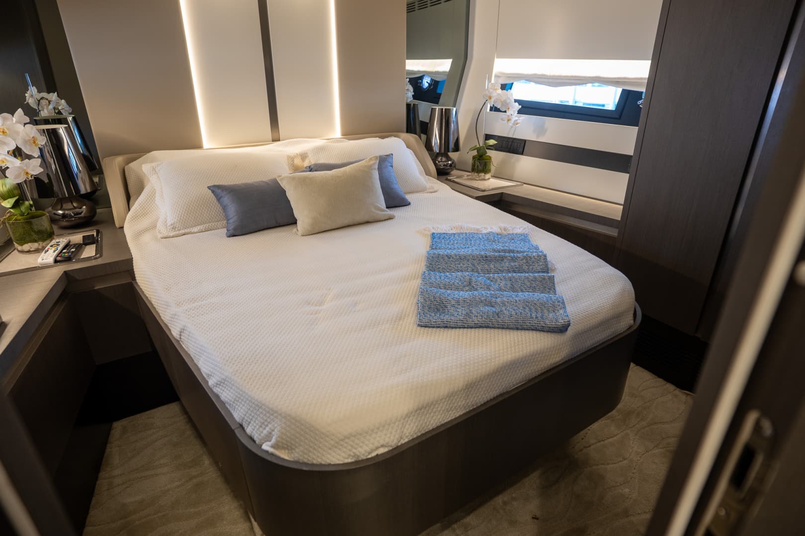 2022 Azimut S6