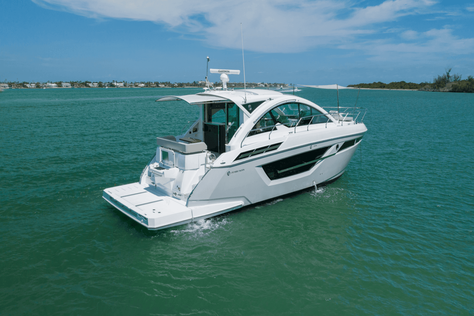 2025 Cruisers Yachts 50 Cantius