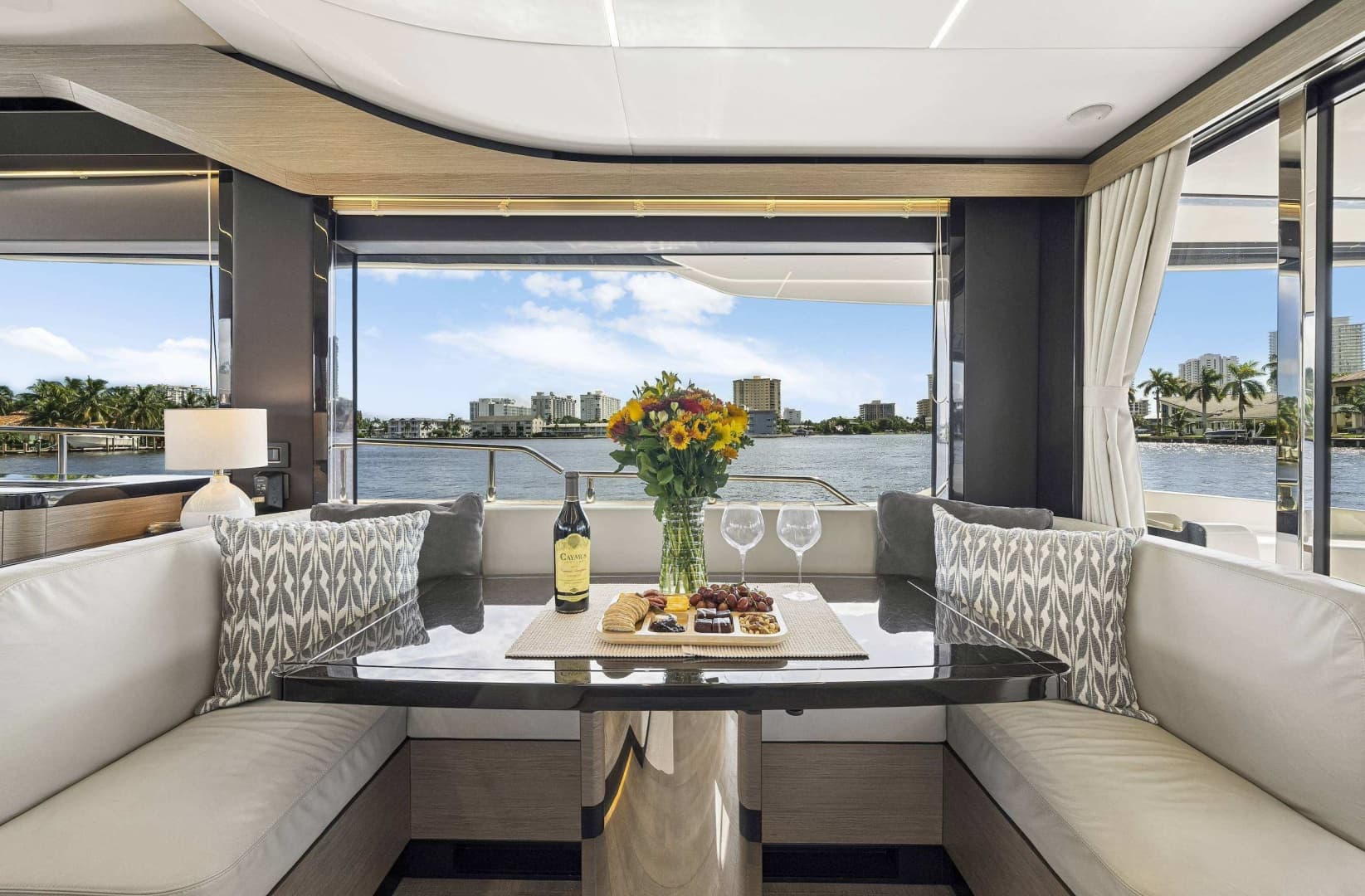 2022 Absolute Navetta 58