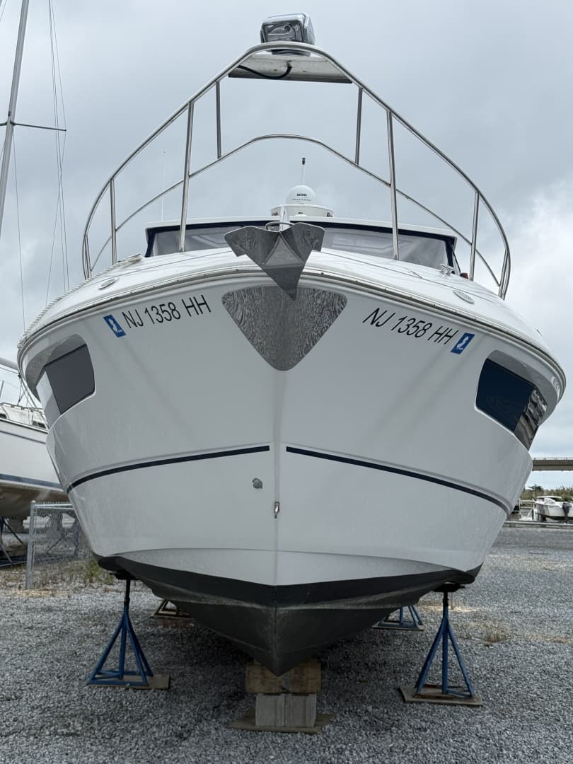 2016 Cruisers Yachts 350 Express