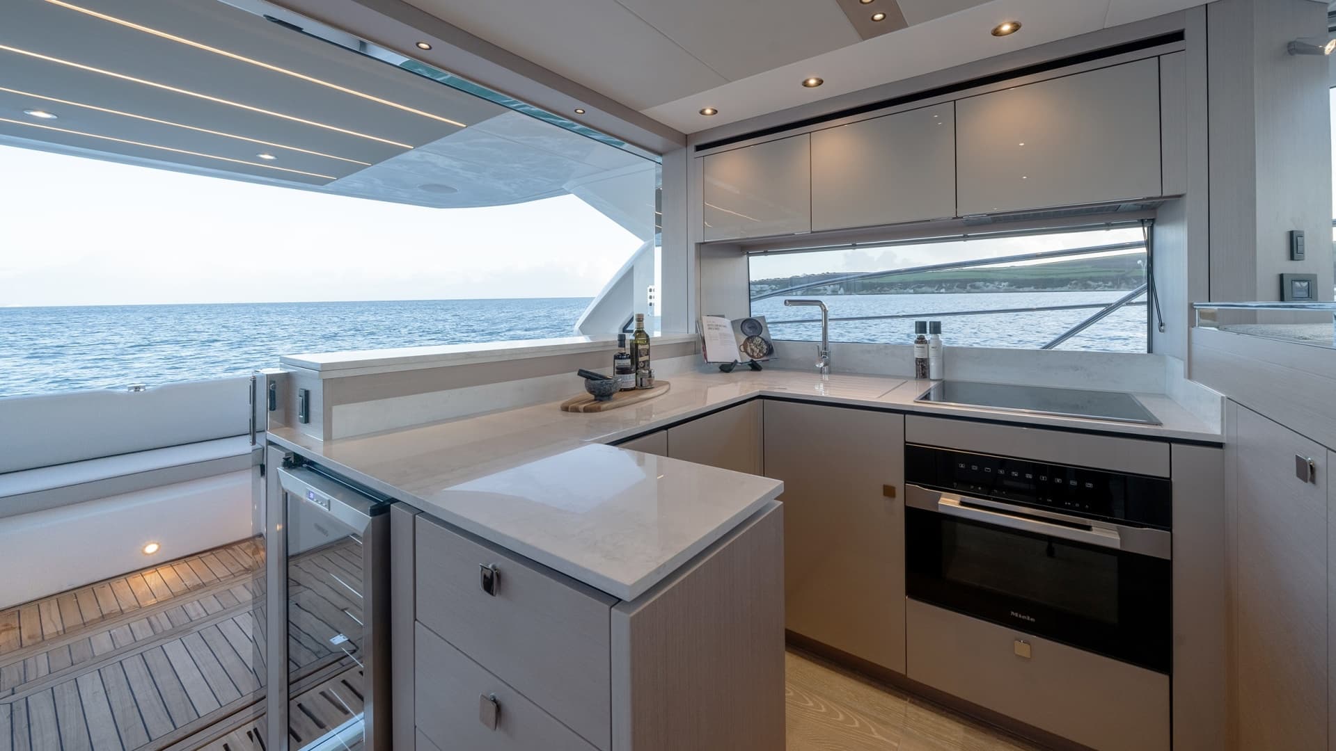 2027 Sunseeker 56 Manhattan