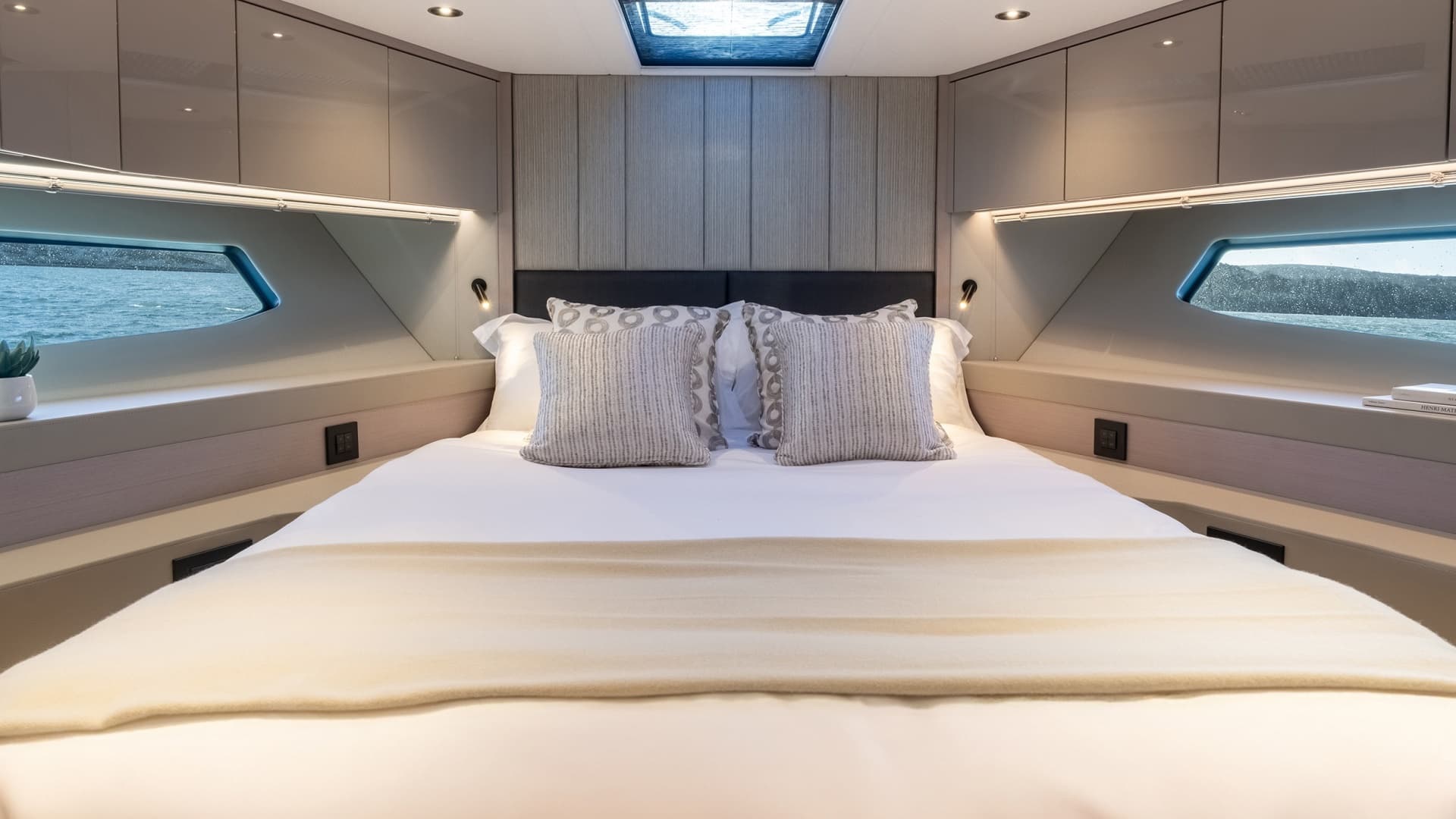 2027 Sunseeker 56 Manhattan