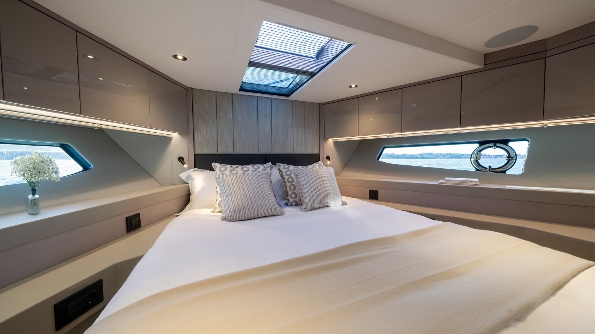 2027 Sunseeker 56 Manhattan