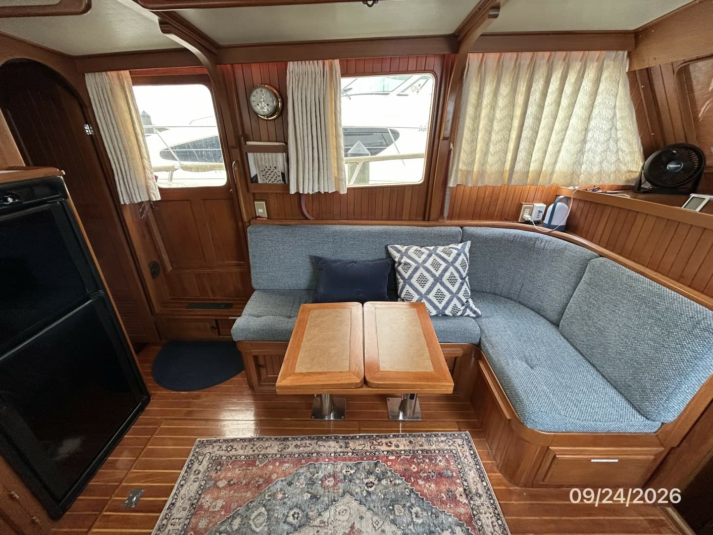 36' Monk salon port