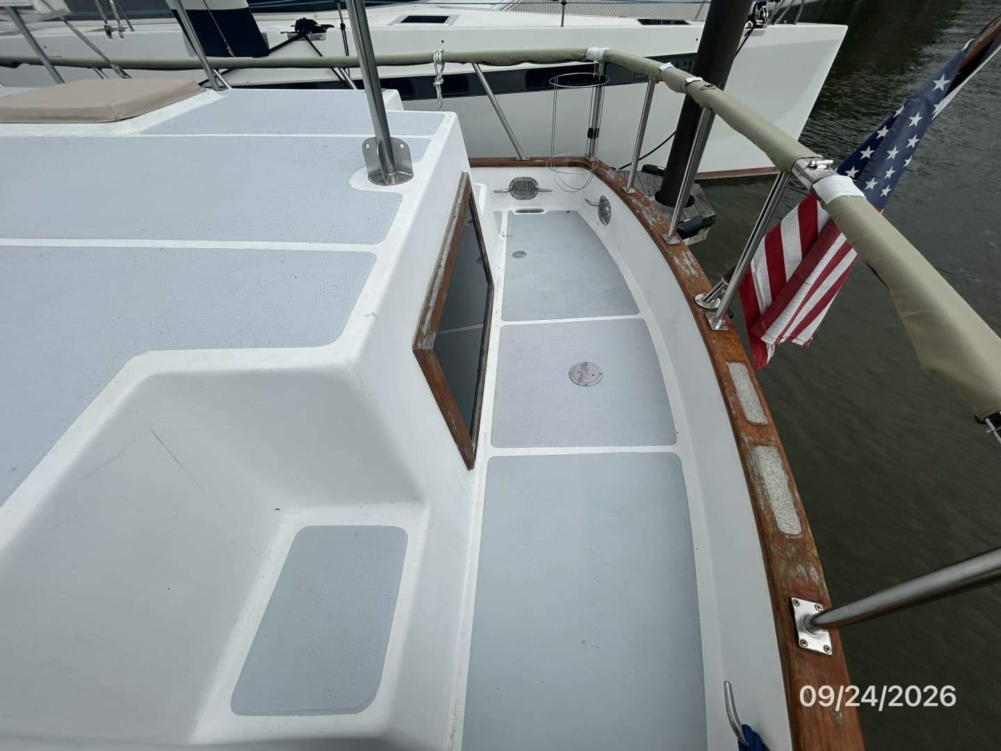 36' Monk aftdeck starboard