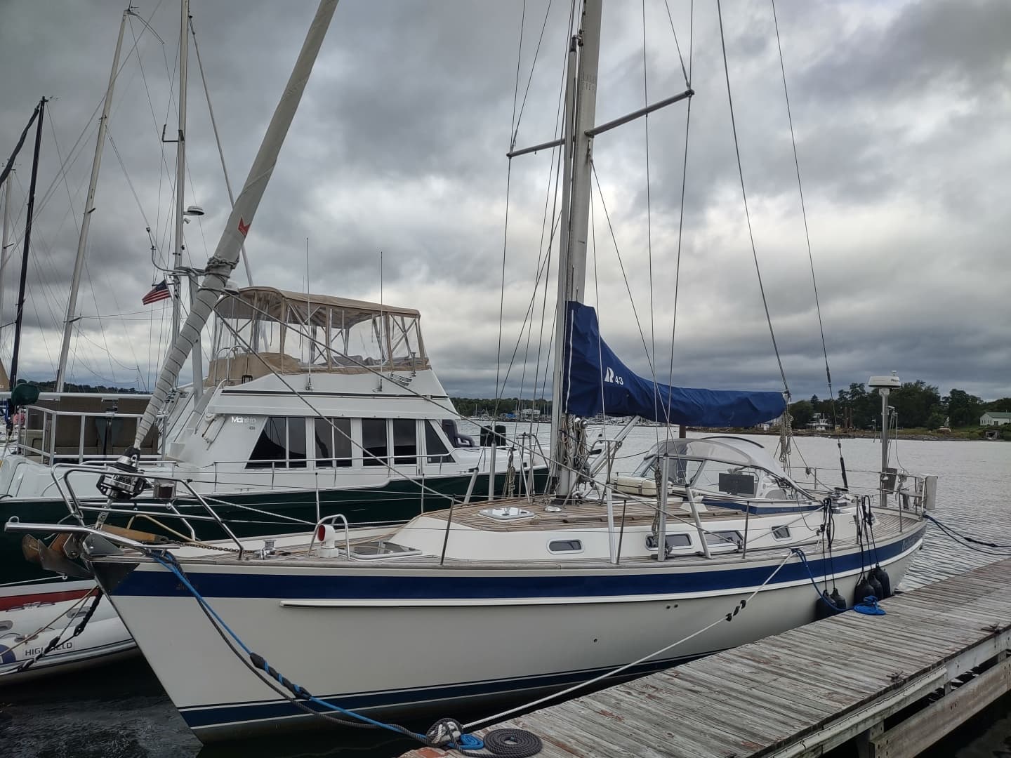 2004 Hallberg-Rassy 43