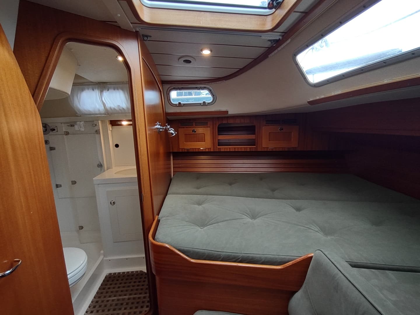 2004 Hallberg-Rassy 43