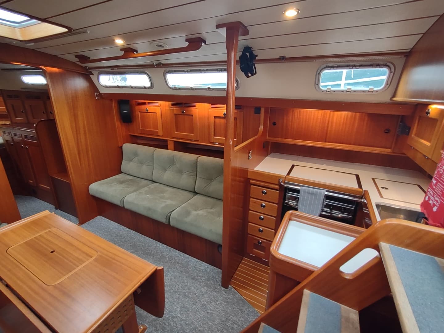 2004 Hallberg-Rassy 43
