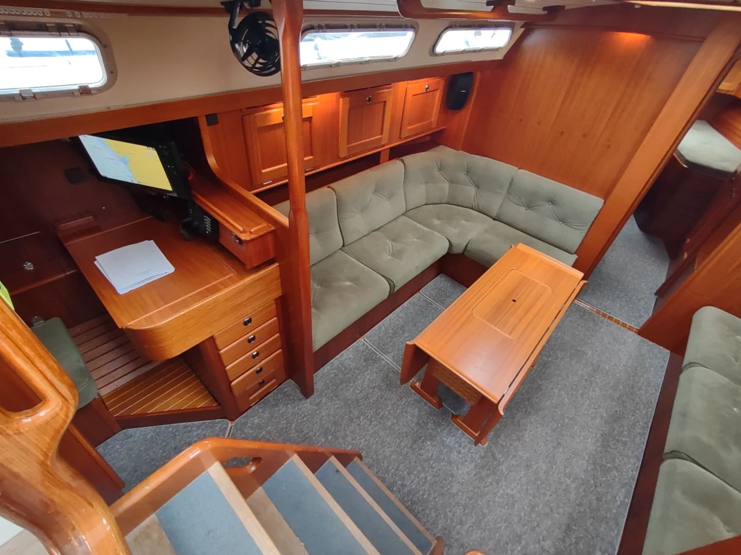 2004 Hallberg-Rassy 43
