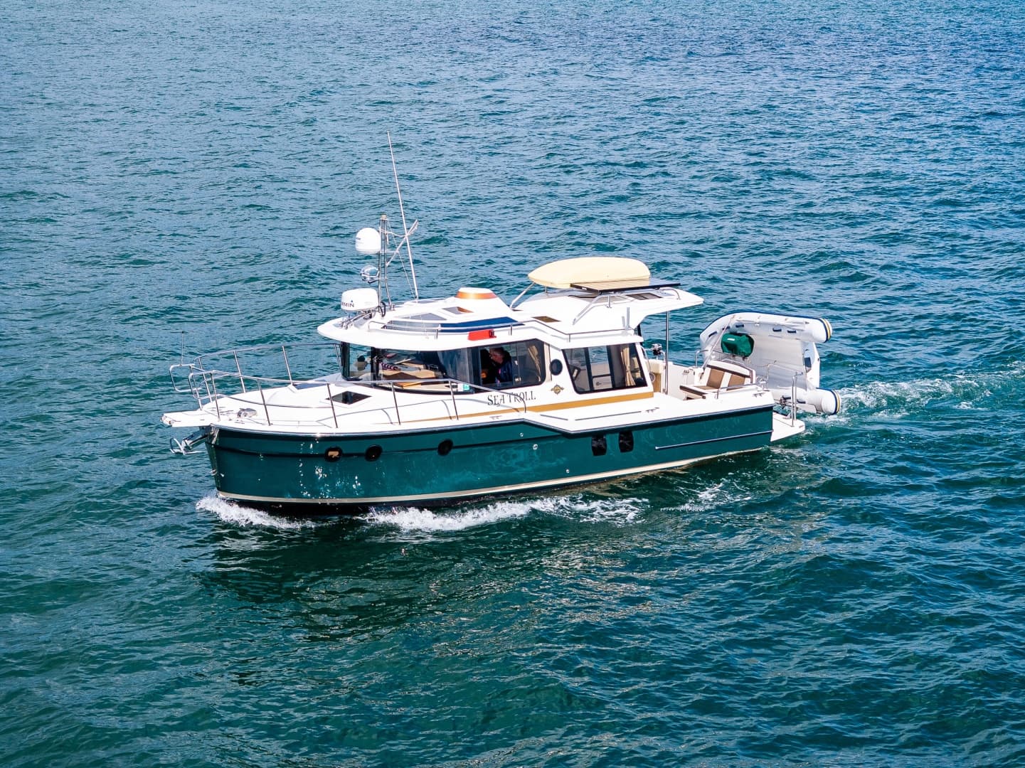 2016 Ranger Tugs R-29 S