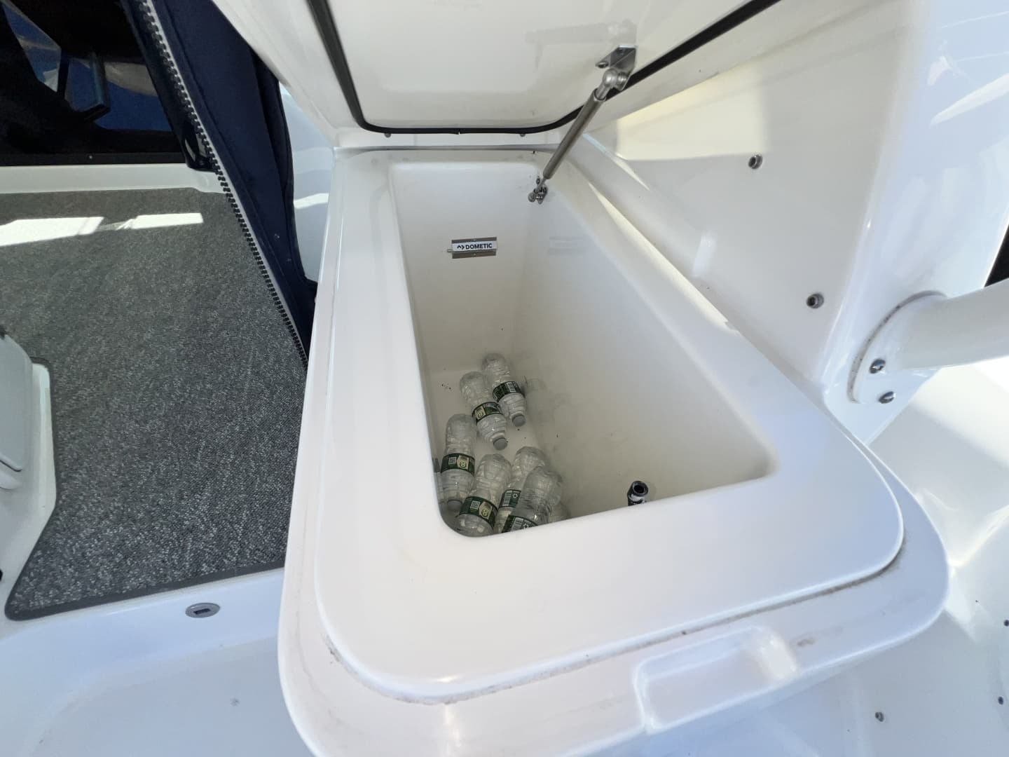 2020 Pursuit 385 Offshore