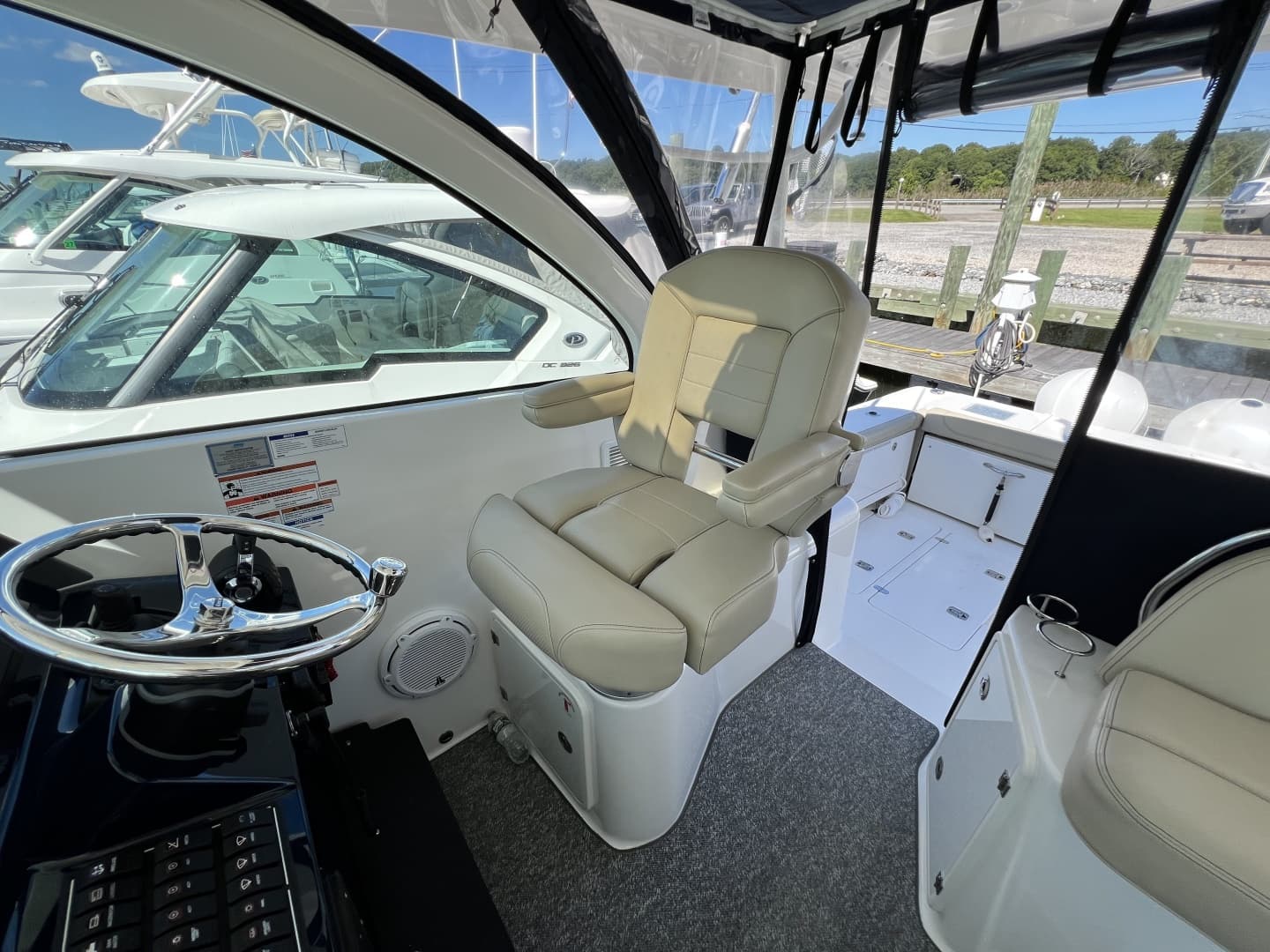 2020 Pursuit 385 Offshore