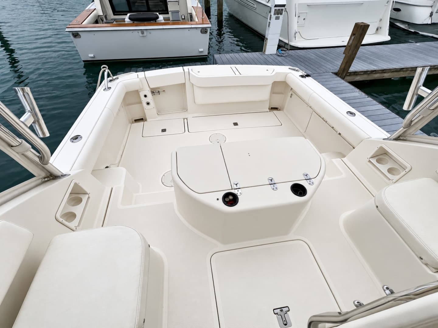 2003 Pursuit 3000 Offshore