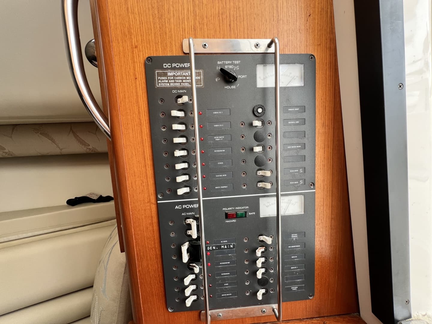2003 Pursuit 3000 Offshore