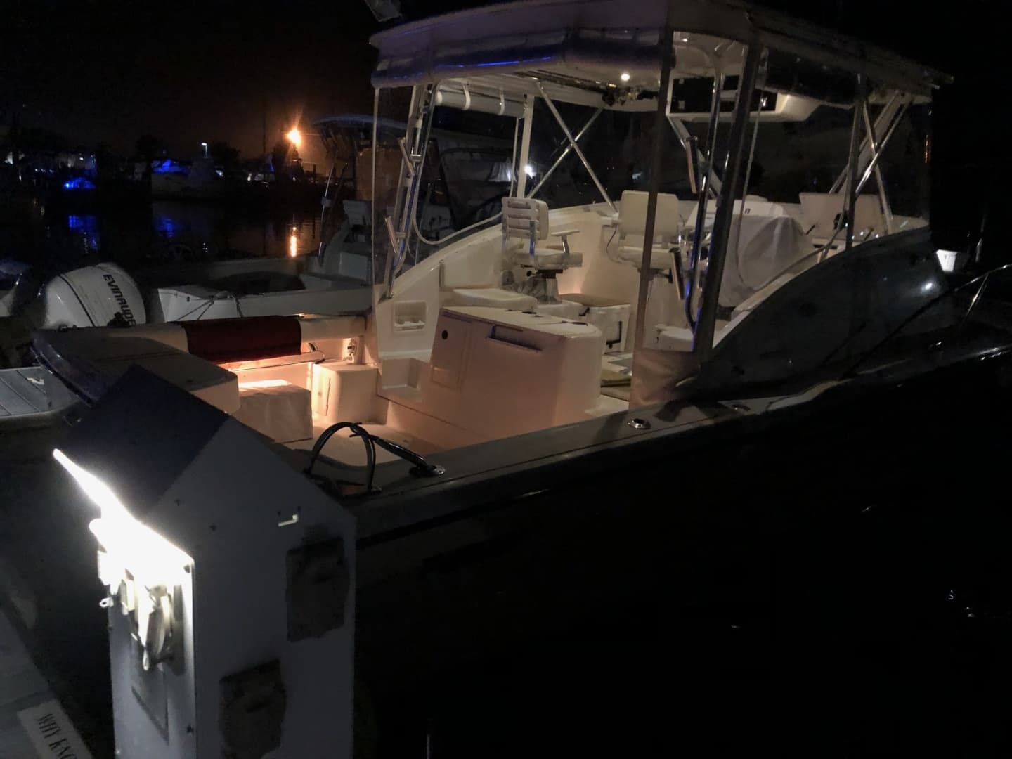2003 Pursuit 3000 Offshore