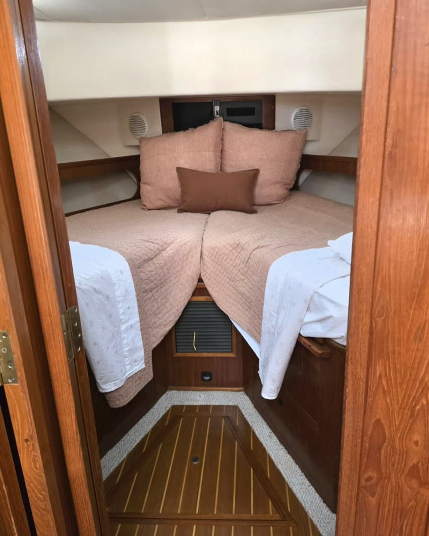 Forward Guest Stateroom217_182613_Gallery