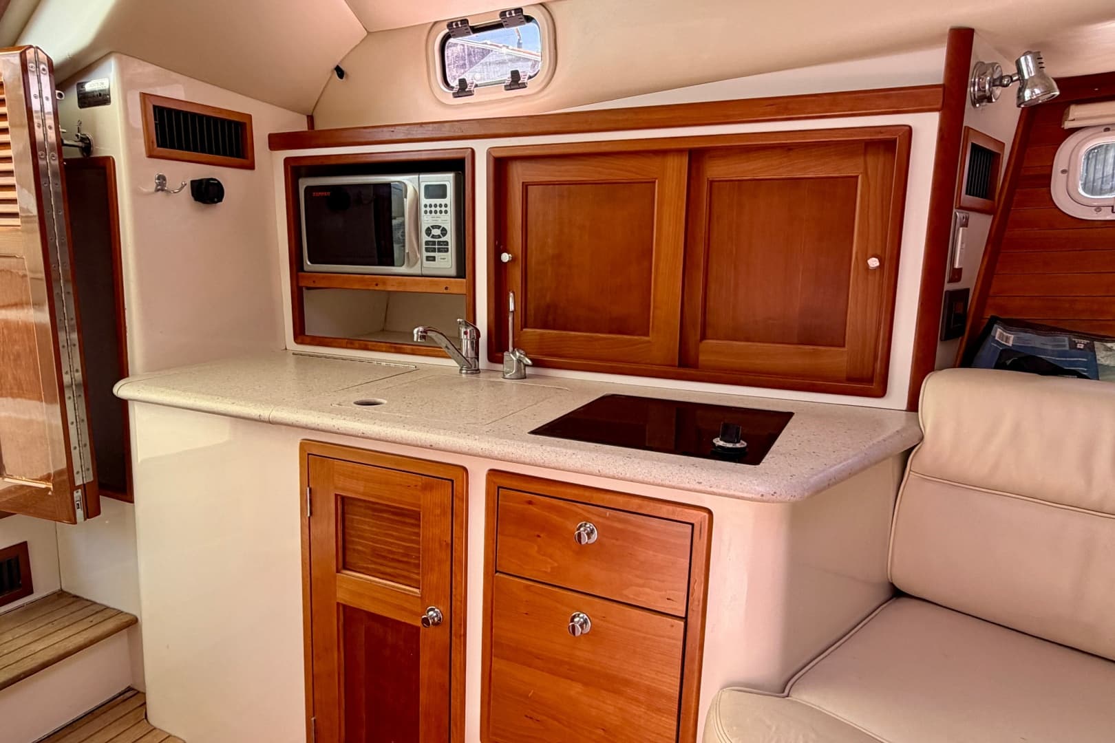2009 MJM 29z Downeast with new Yanmar diesel