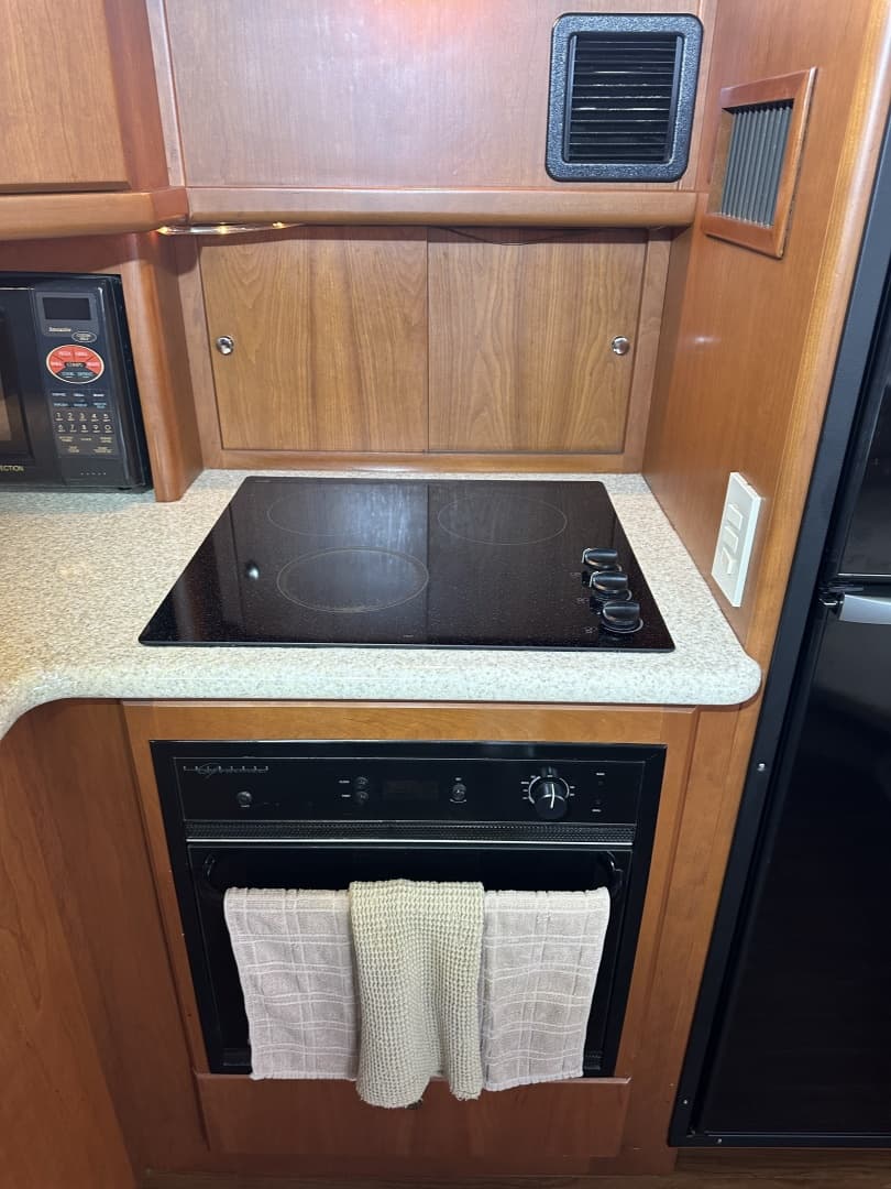 2005 Silverton 43 Motor Yacht