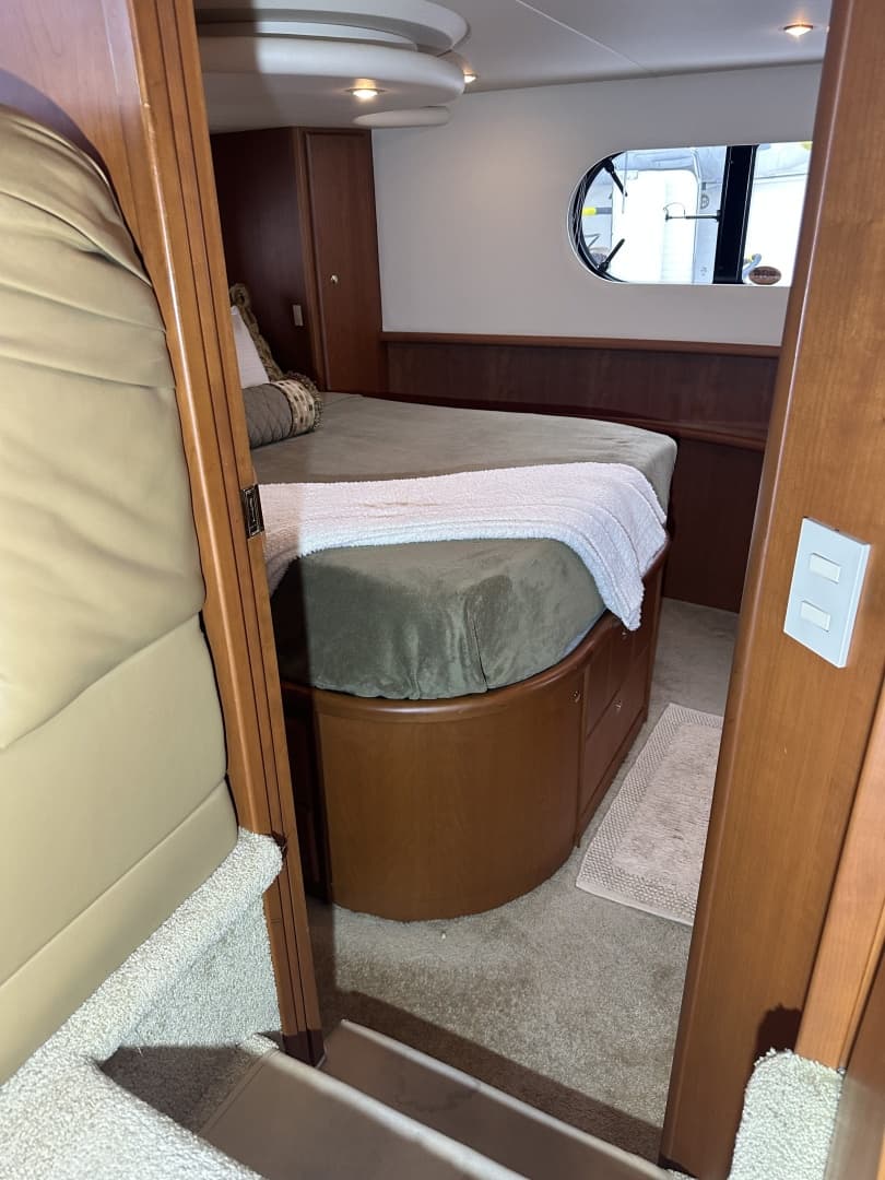2005 Silverton 43 Motor Yacht
