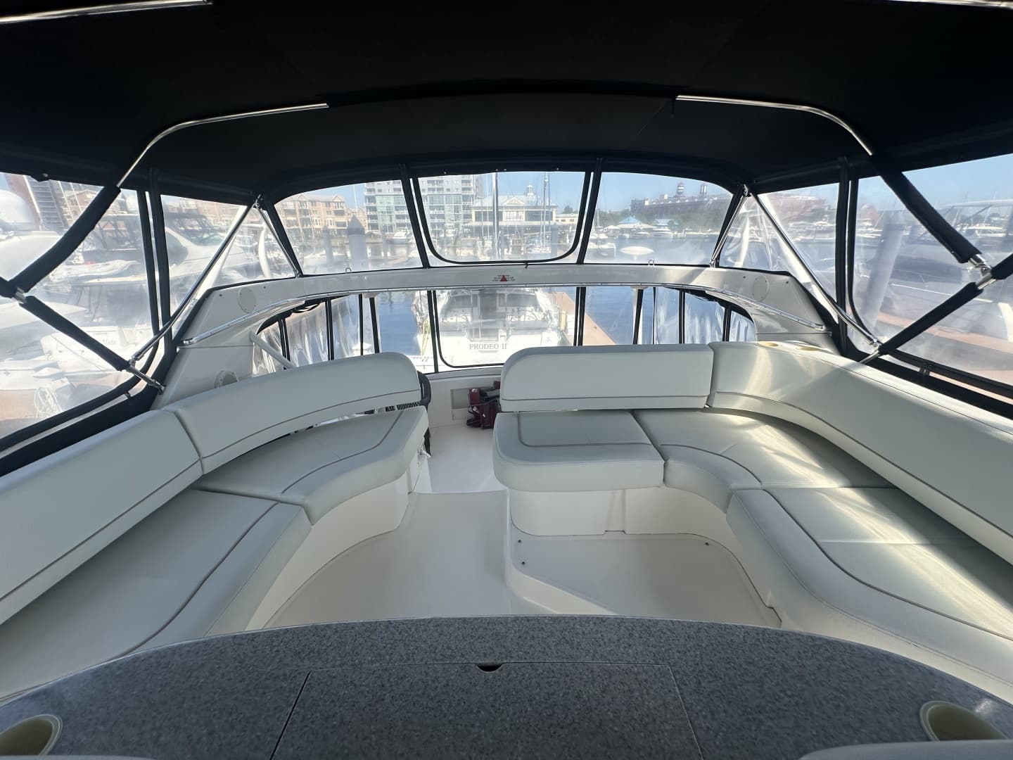 2005 Silverton 43 Motor Yacht