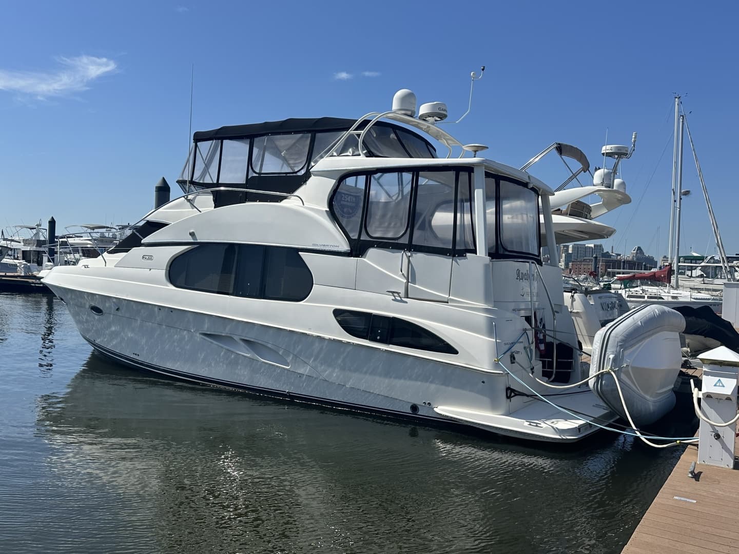 2005 Silverton 43 Motor Yacht