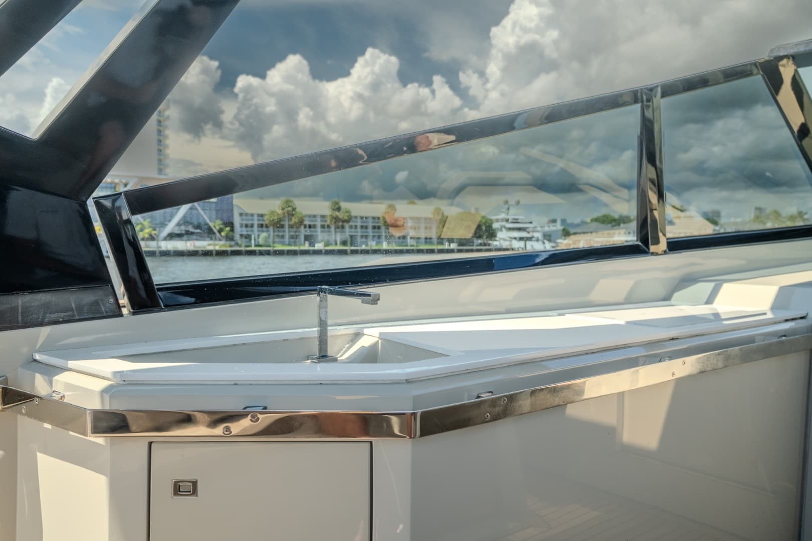 2023 Evo Marine R4