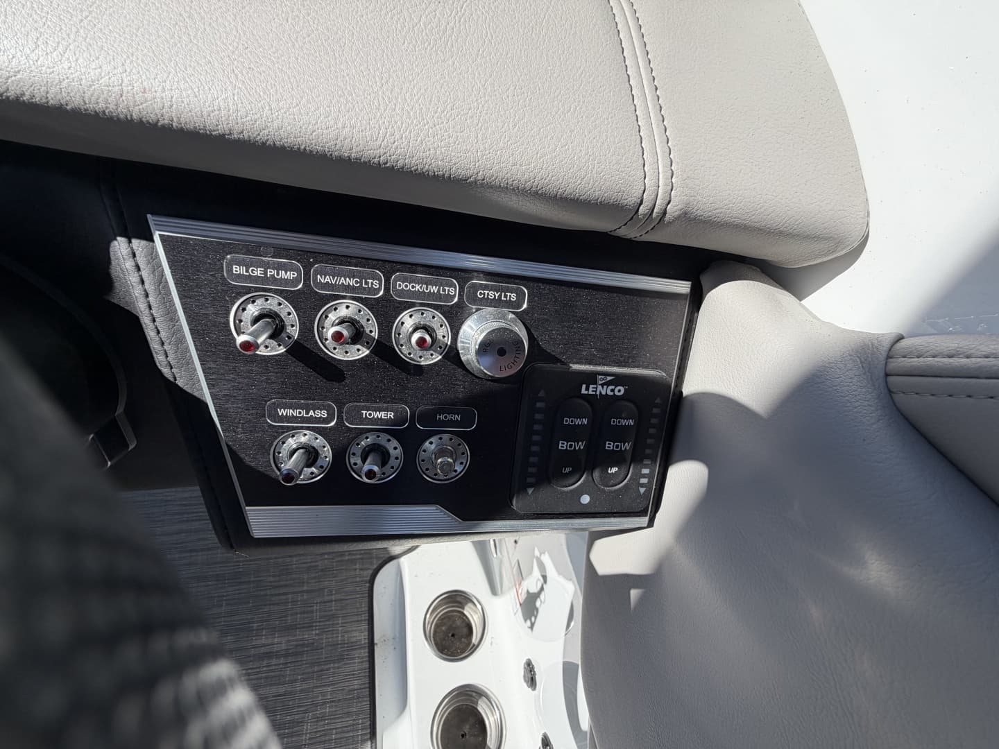 2022 Four Winns HD8