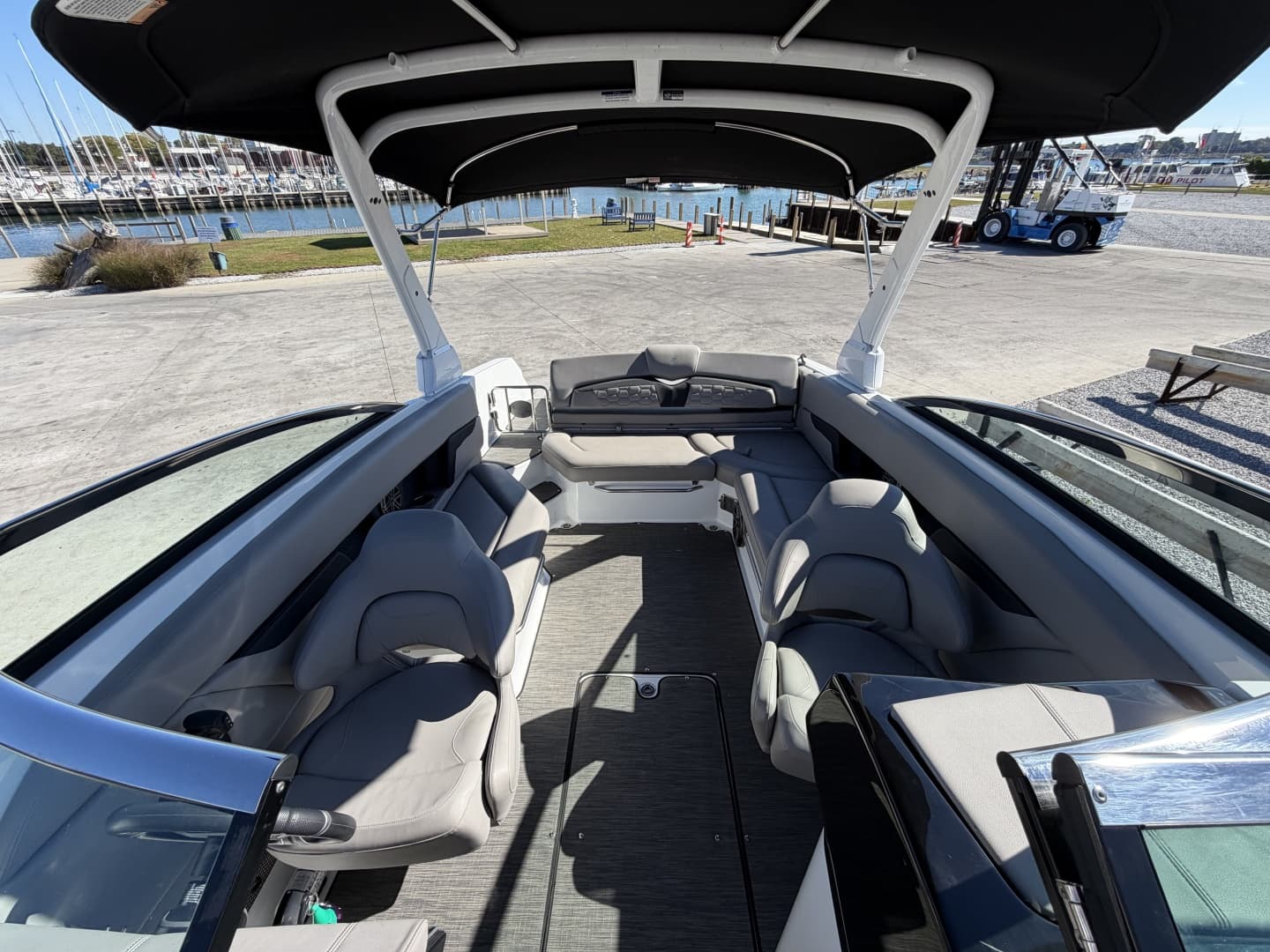 2022 Four Winns HD8