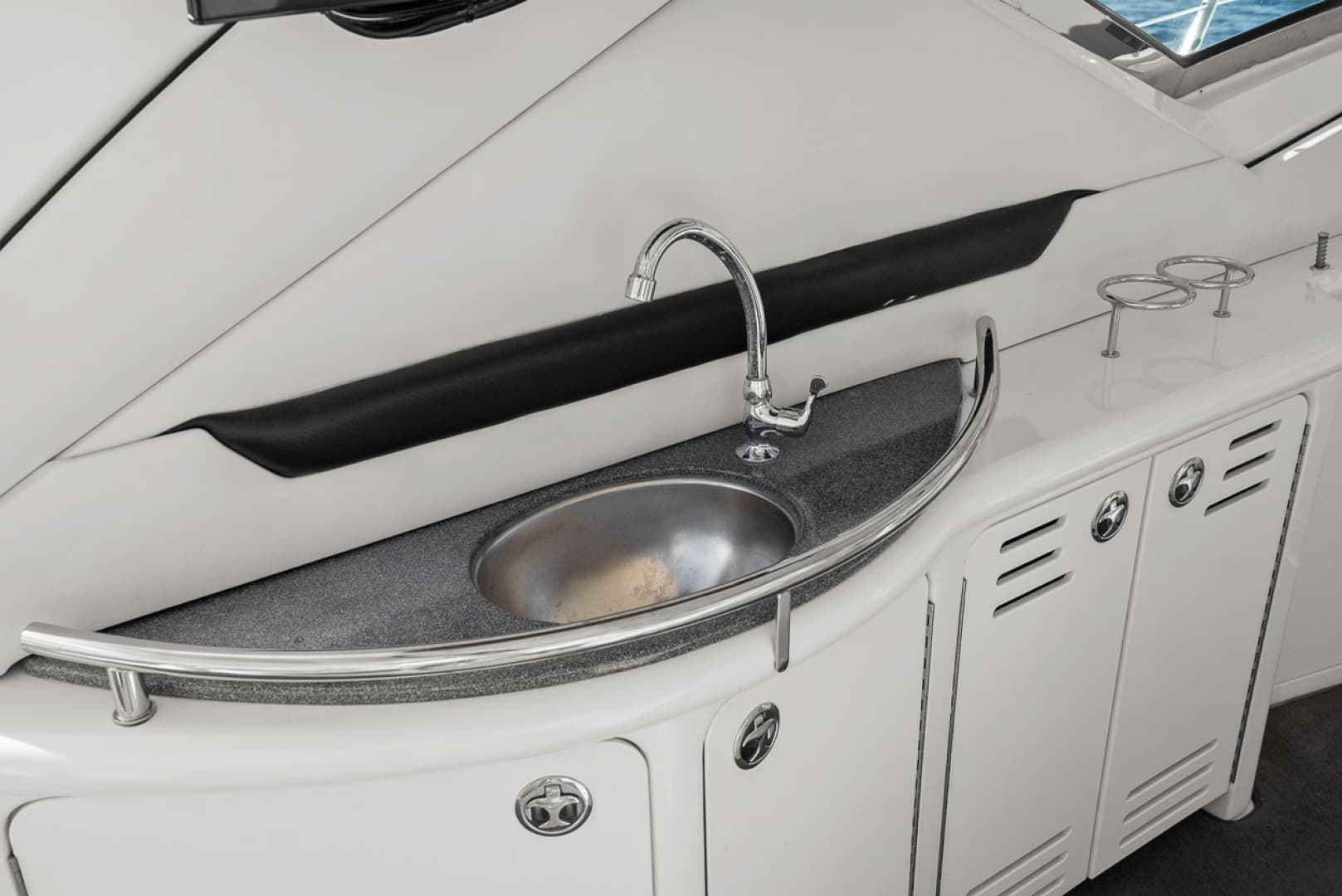 2005 Sea Ray 420 Sundancer
