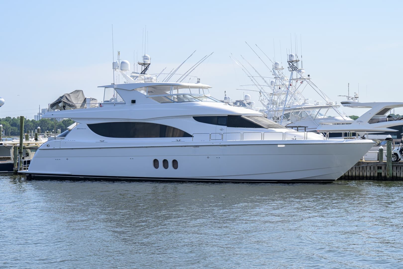 2013 Hatteras 80 Motor Yacht