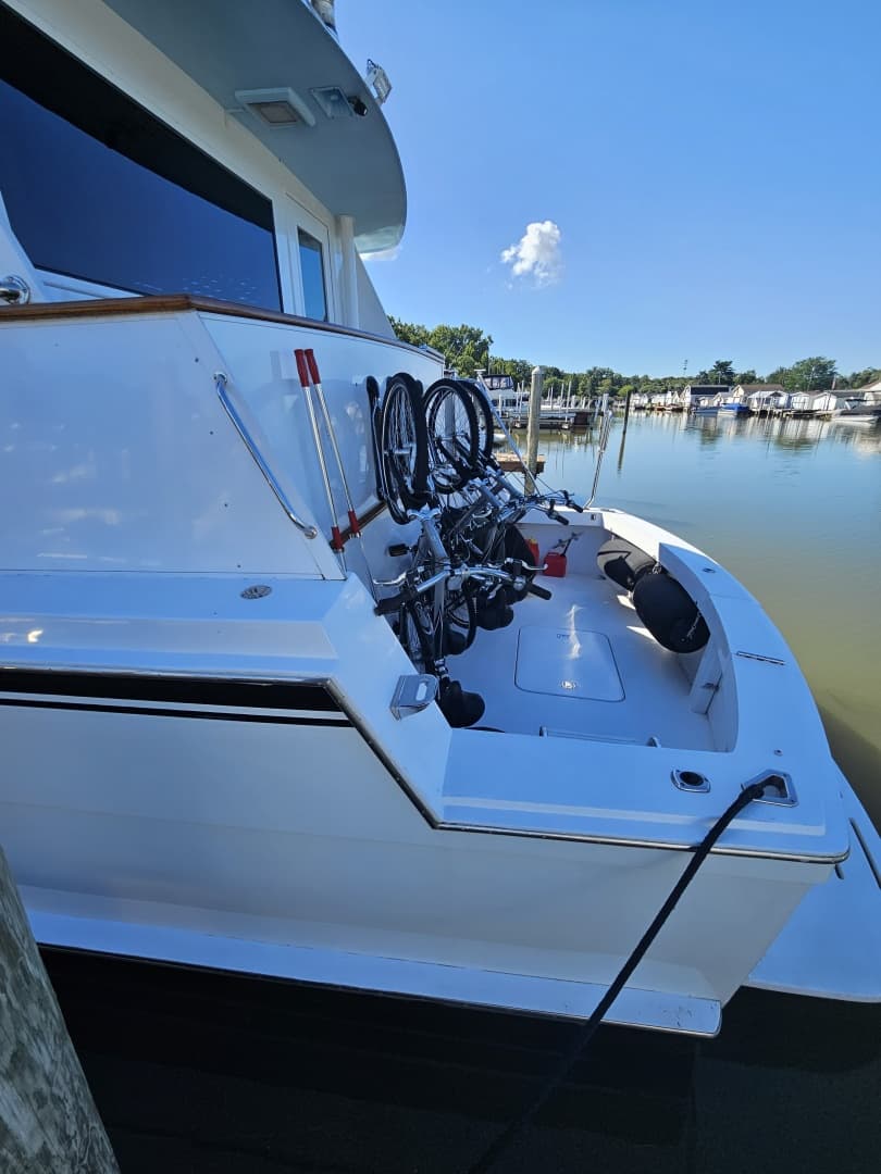 1991 Hatteras 70 Cockpit Motor Yacht
