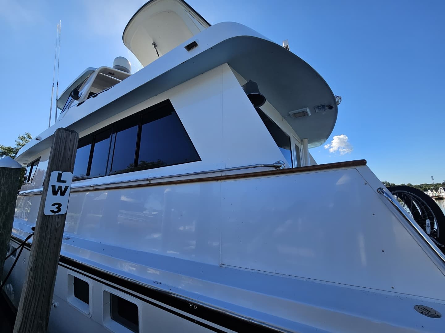 1991 Hatteras 70 Cockpit Motor Yacht