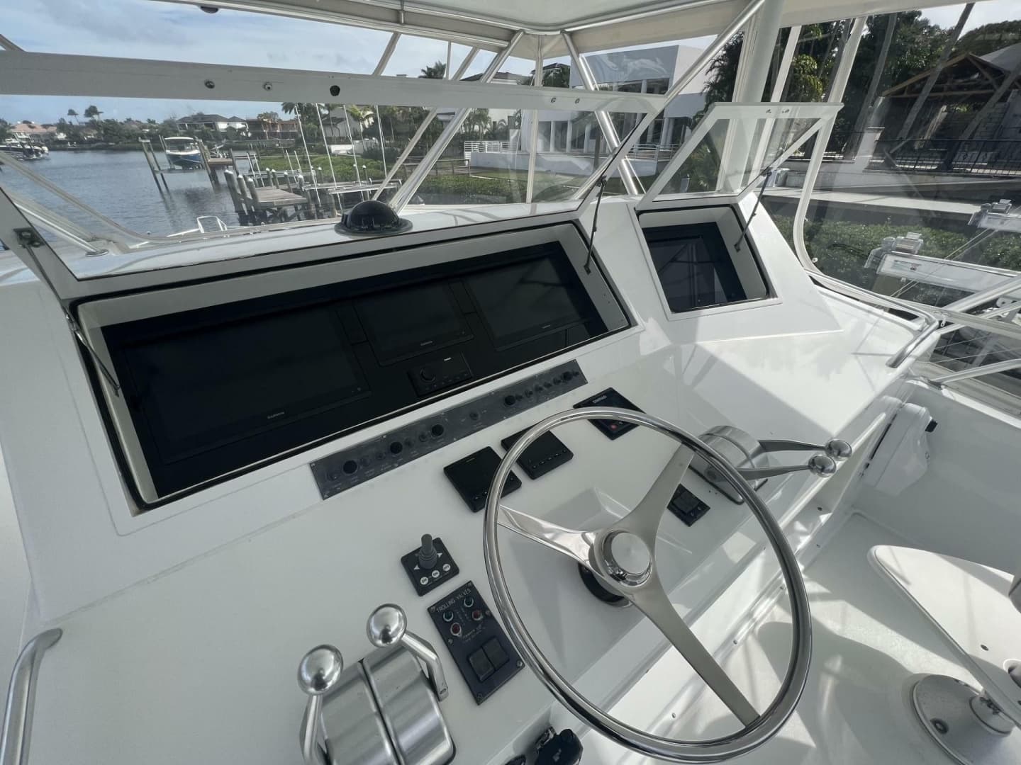 1997 Viking 58 Convertible