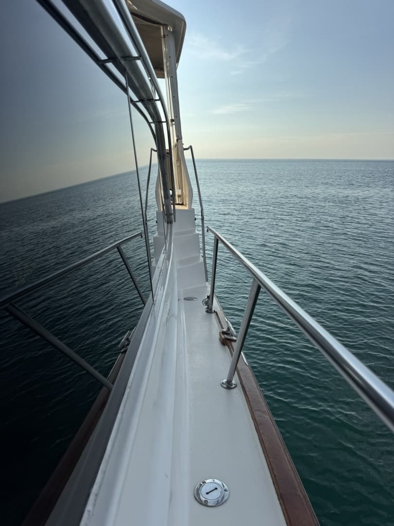 1985 Ocean Yachts 46 Sunliner