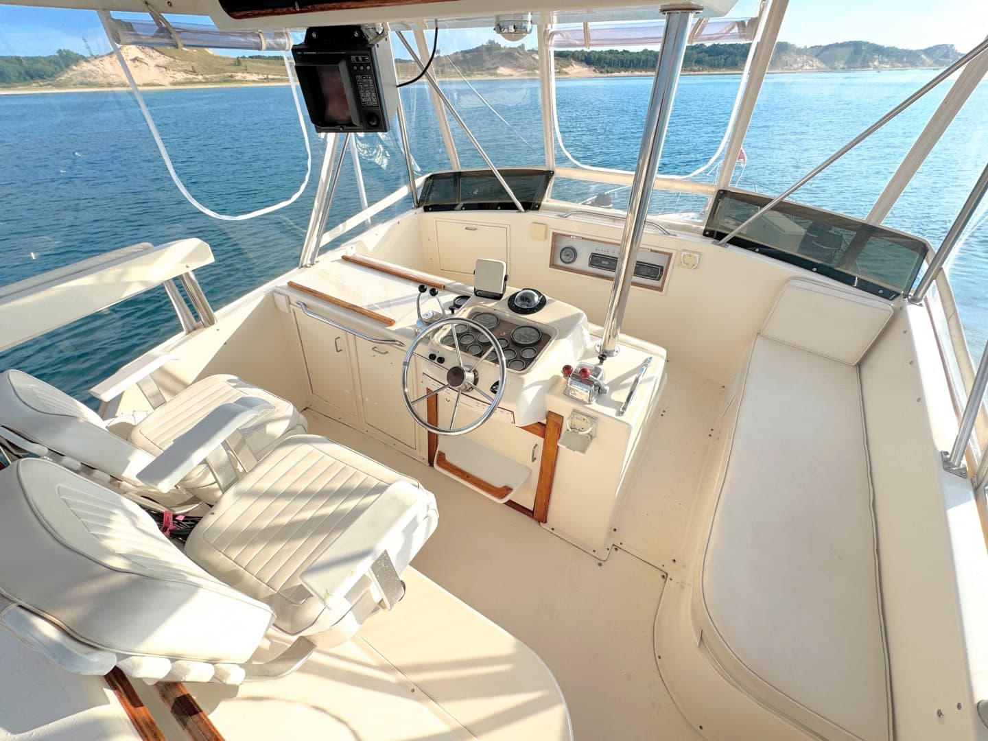 1985 Ocean Yachts 46 Sunliner
