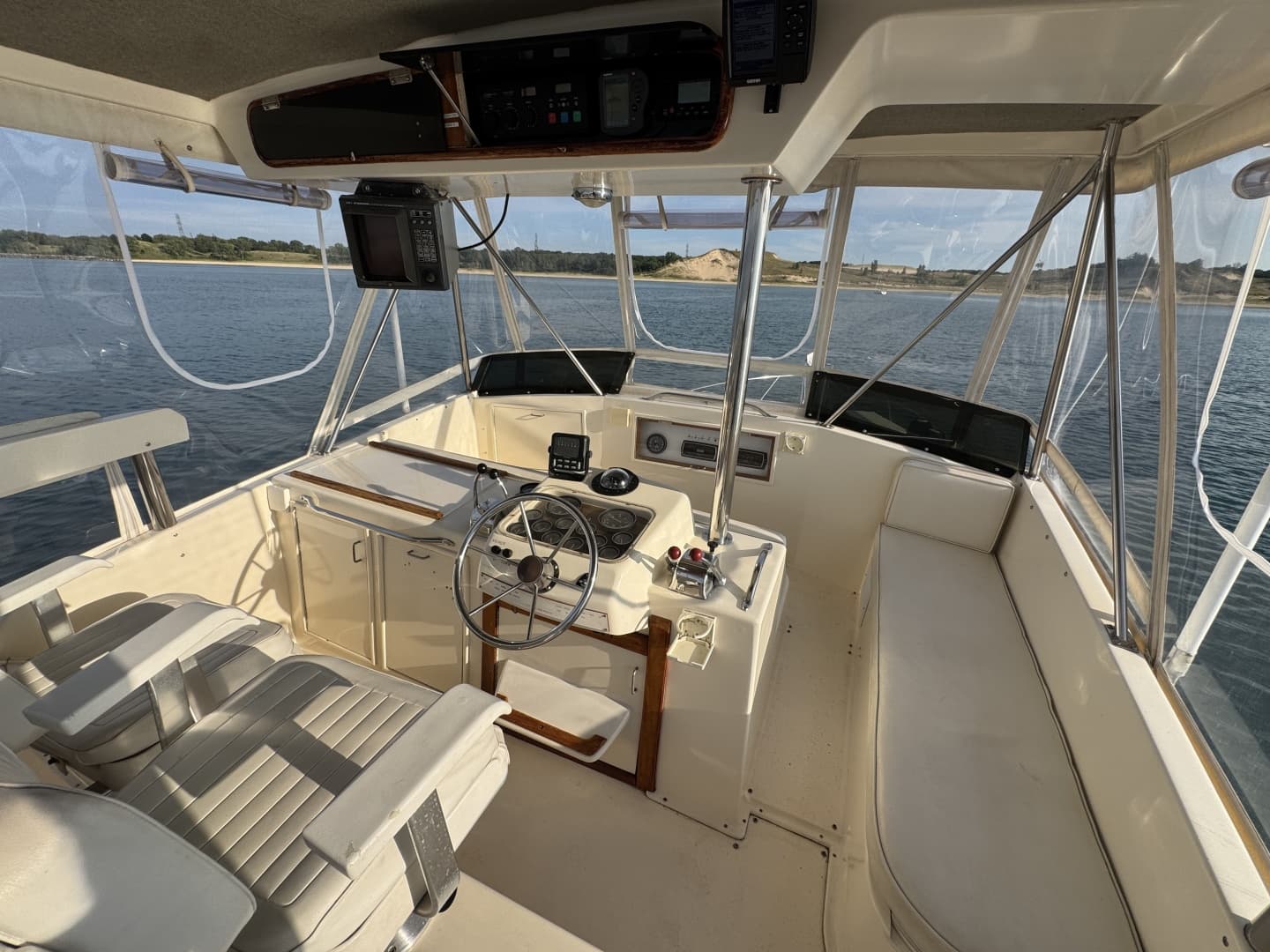 1985 Ocean Yachts 46 Sunliner